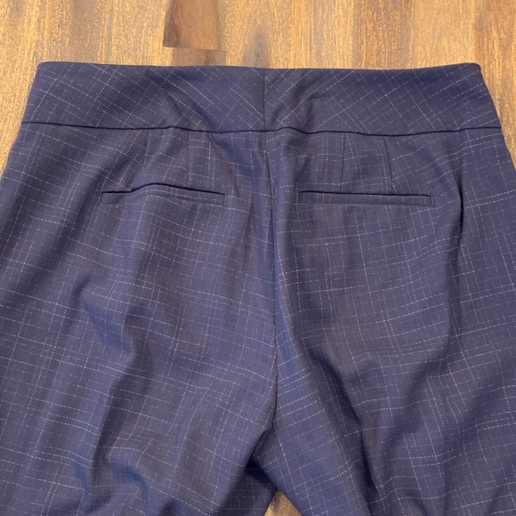 Ann Taylor pantsuit. Size 6 petite jacket/10 petite pants. - Picture 16 of 16